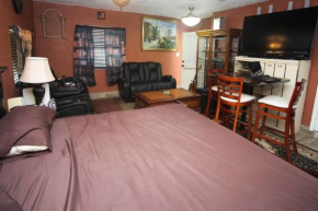 One bedroom house very beautiful
